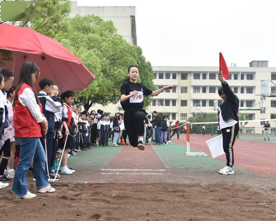 让百年党史活起来吴宁二校运动会开幕式燃爆全场