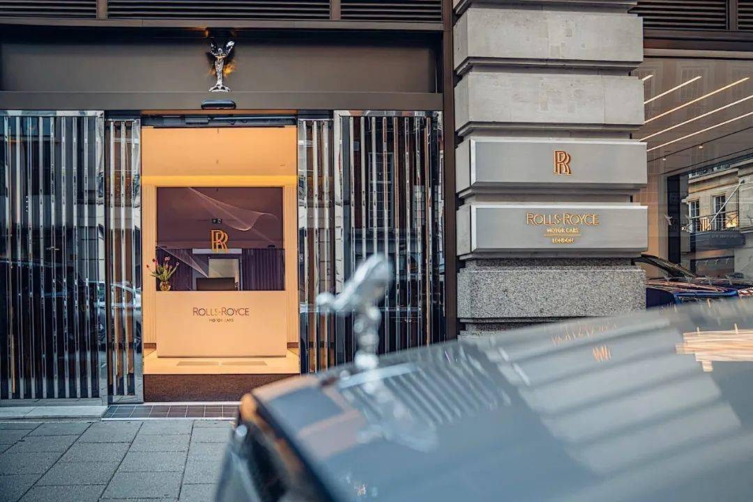 没去过劳斯莱斯店?没关系!这期带你领略一下.