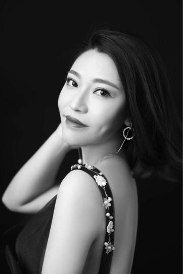 旅瑞青年女高音歌唱家杨鑫△钢琴家黄依楠深圳音乐厅shenzhen