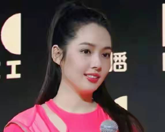 郭碧婷产后7月复工说向佐是严父 女儿