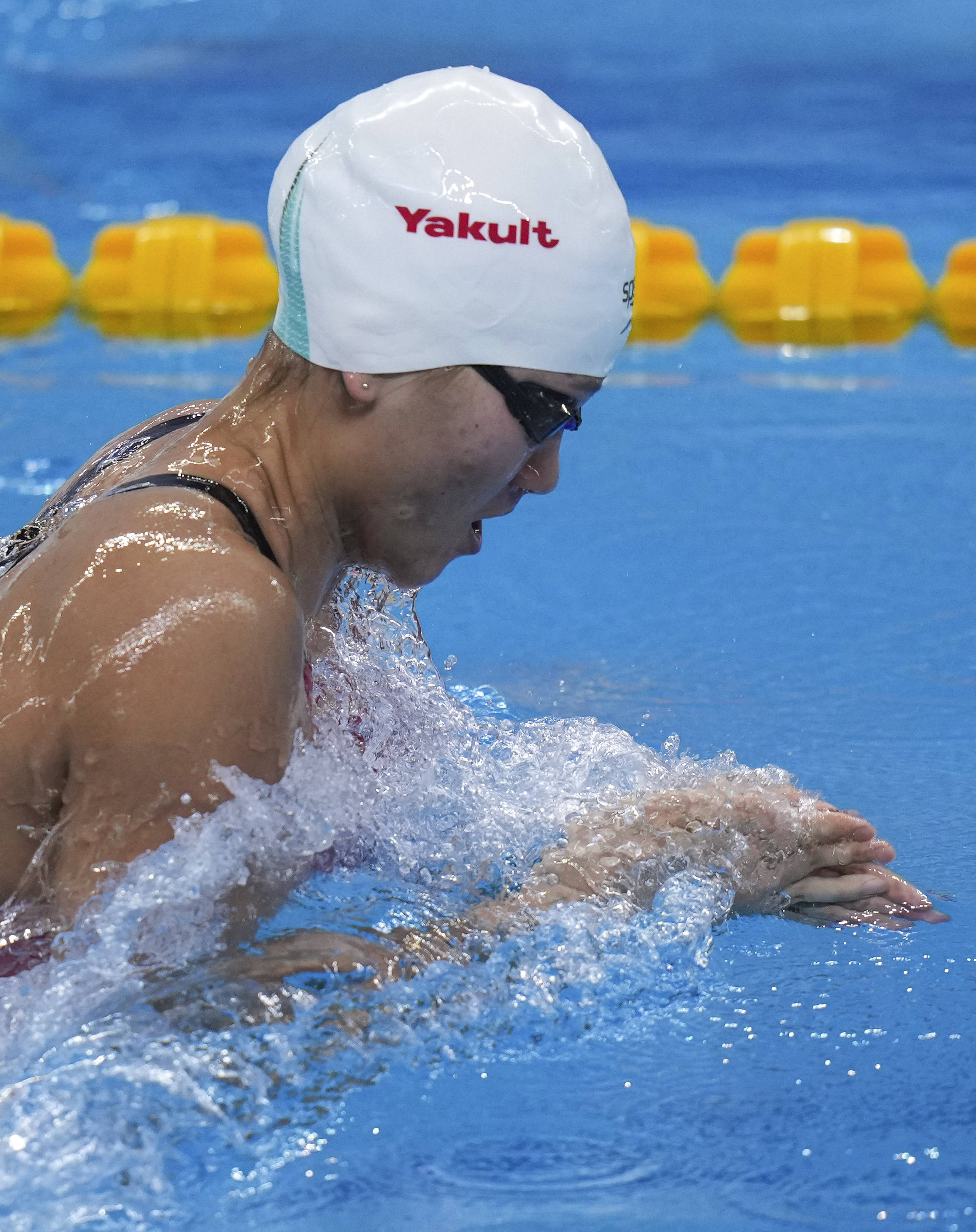 的2021年全国游泳冠军赛暨东京奥运会选拔赛女子100米蛙泳半决赛中