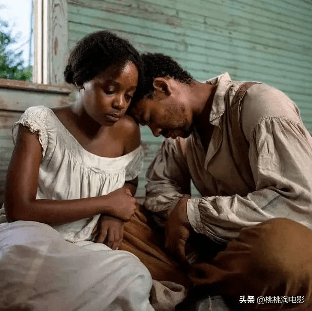 讲述黑奴女孩科拉为逃离佐治亚的种植园,而寻找传闻中的"地下铁道",而