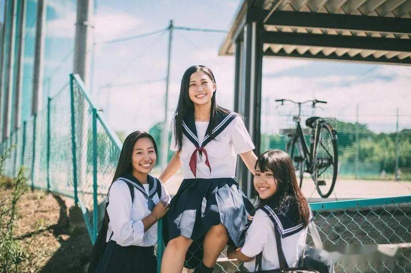 校服的回忆热衷于拍摄青春魅力的日本摄影师