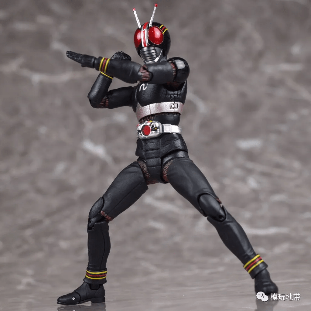 模玩资讯真骨雕假面骑士black日站评测