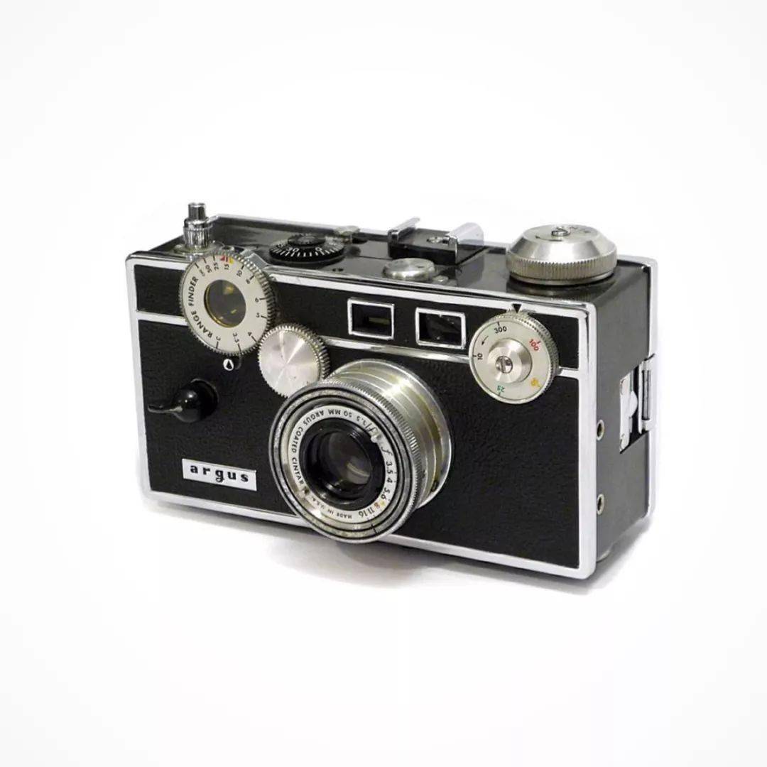 argus c3 "the brick" - 1957coronet 3d - 1954yashica 44 - 1970s