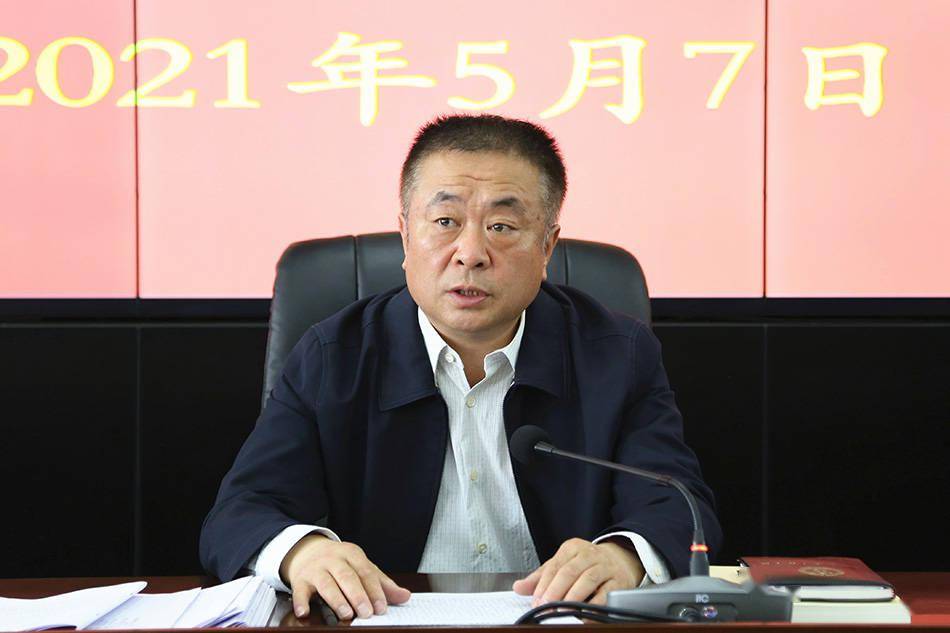 书记蒋晓强主持会议,市人大常委会党组副书记王晓琴,党组成员杨永晖