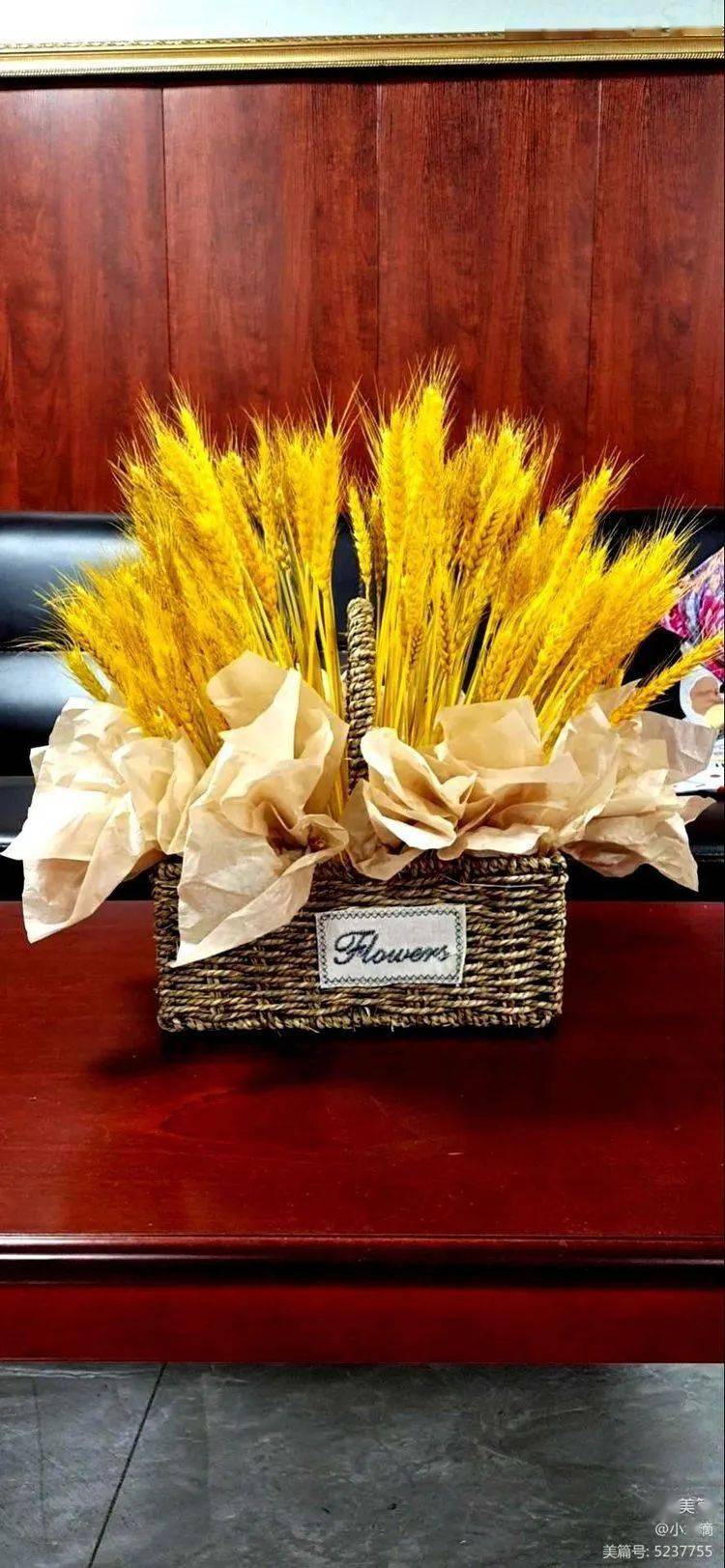 高手在民间麦穗倒腾成艺术品唐庄这位农民有创意