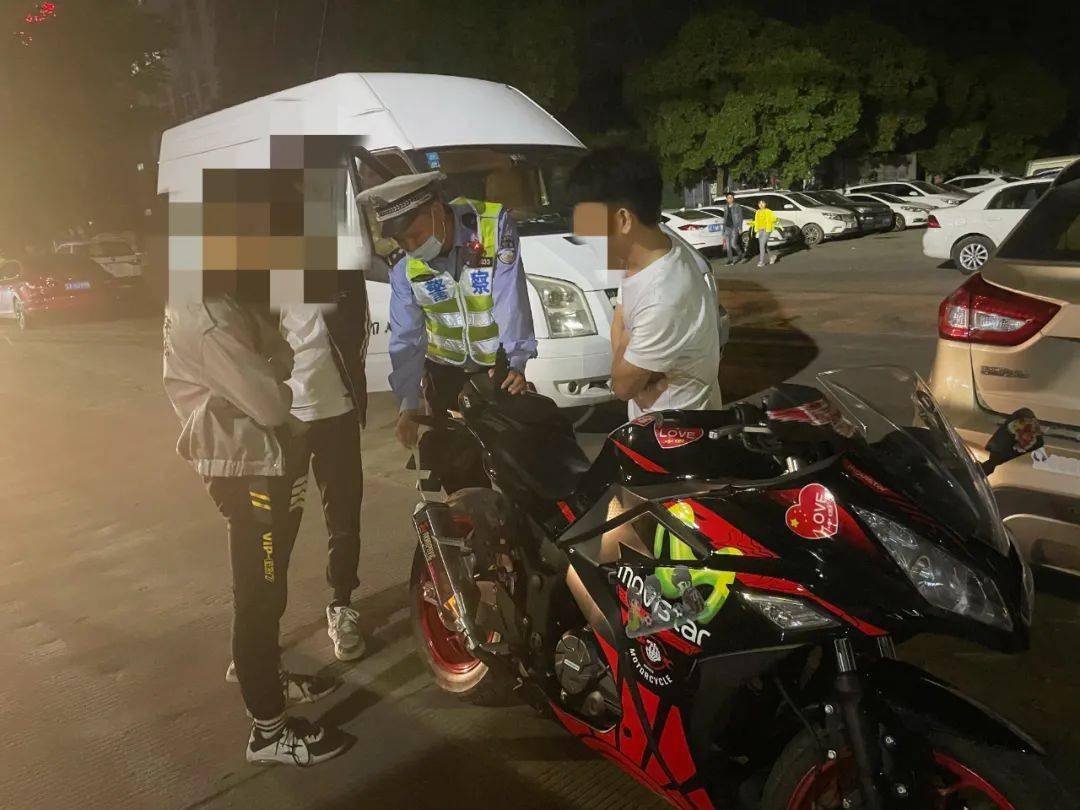 人均开车_开车图片真实(3)
