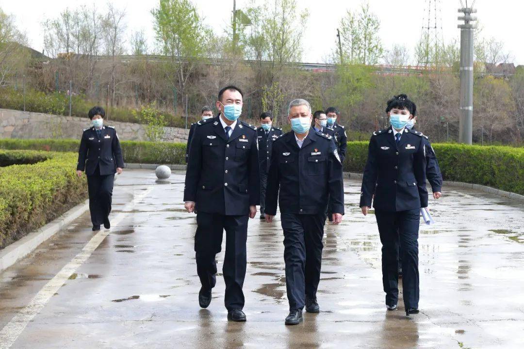 教育整顿第二现场推进组组长徐成伟到黑龙江省女子监狱对干警队伍教育