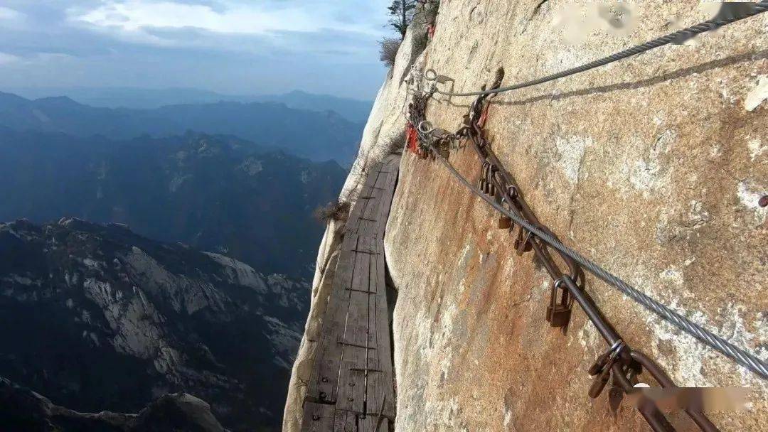 202105·10长空栈道鹞子翻身凌空而架(非必经之路),代表景点长空栈道