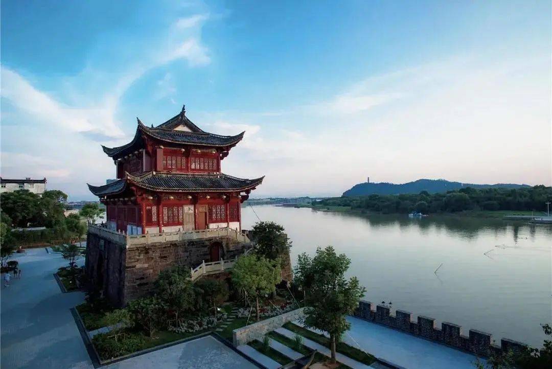 古镇古村韵味十足越龙山国际旅游度假区位于兰溪梅江和马涧两镇之间