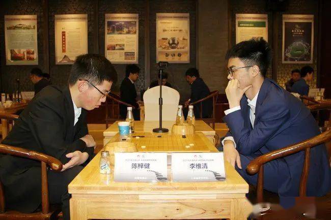 日照山海大象队周睿羊江西金达莱环保队许嘉阳党毅飞 vs 陈贤成都农