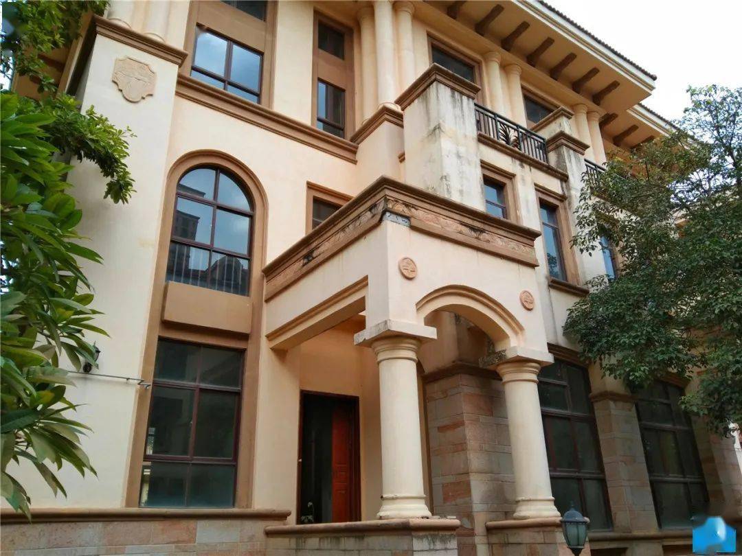 石湾沙河大桥旁的纯别墅小区你有朋友住这里吗