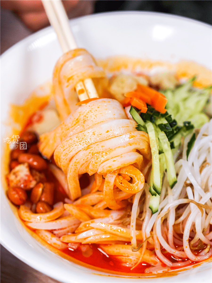 这店的招牌,每天纯手工制作,来晚了就吃不到!_米皮