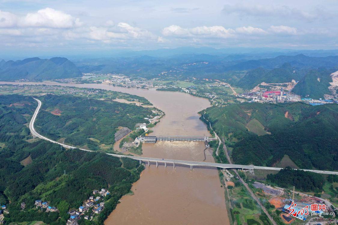 珠江上游融江浮石水电站泄洪度汛_融安县