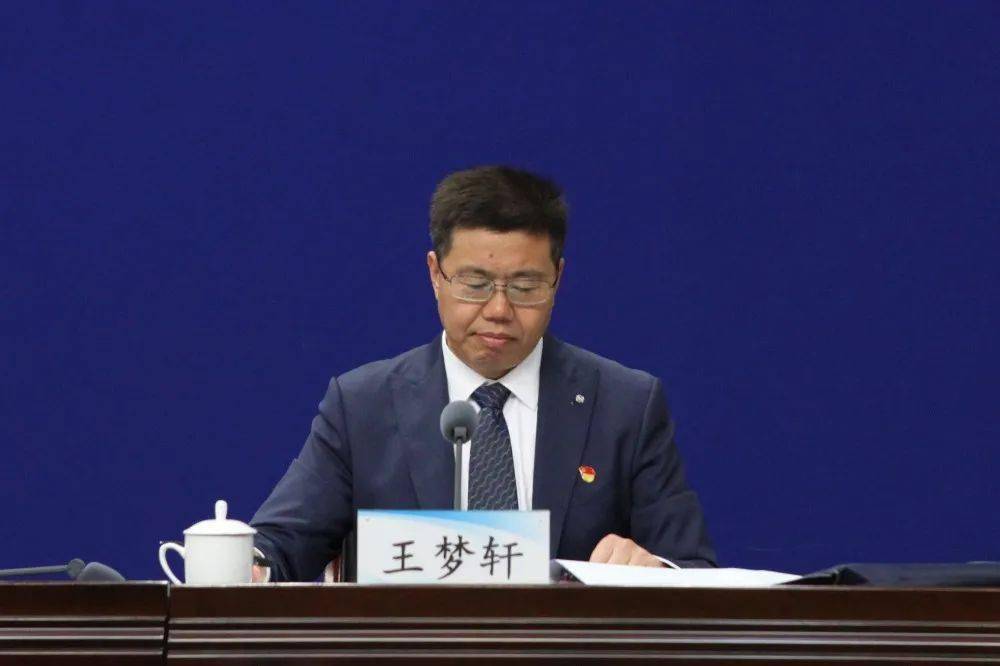 王梦轩:看来大家对我省的人口总量确实很关心,刚才介绍了七人普我省