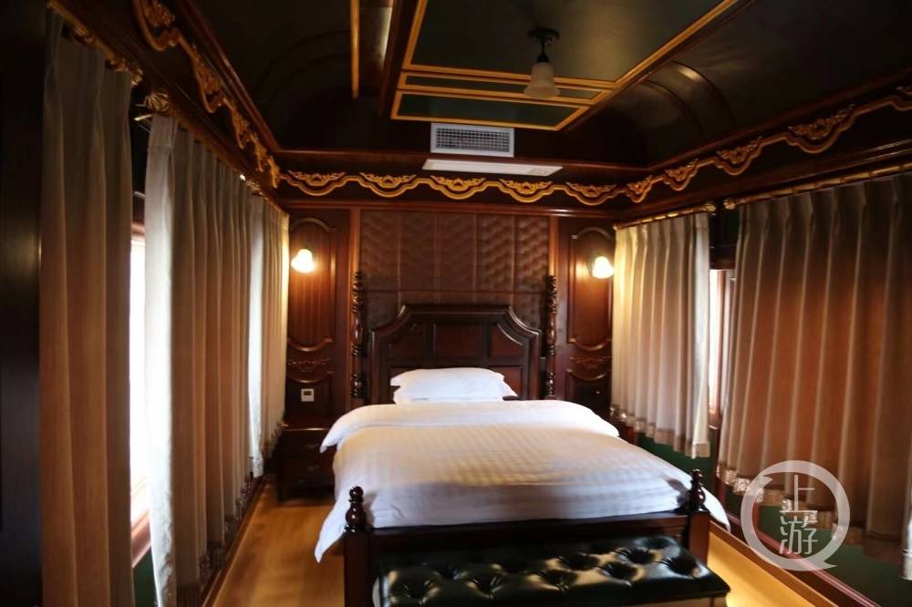 "绿皮车"变身特色民宿 "工业革命"时代风要去体验一下吗?_火车