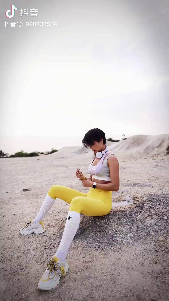 人不能白白活着,要不就白白胖胖地活着麻豆爱健身 健身 练腹 dou 小