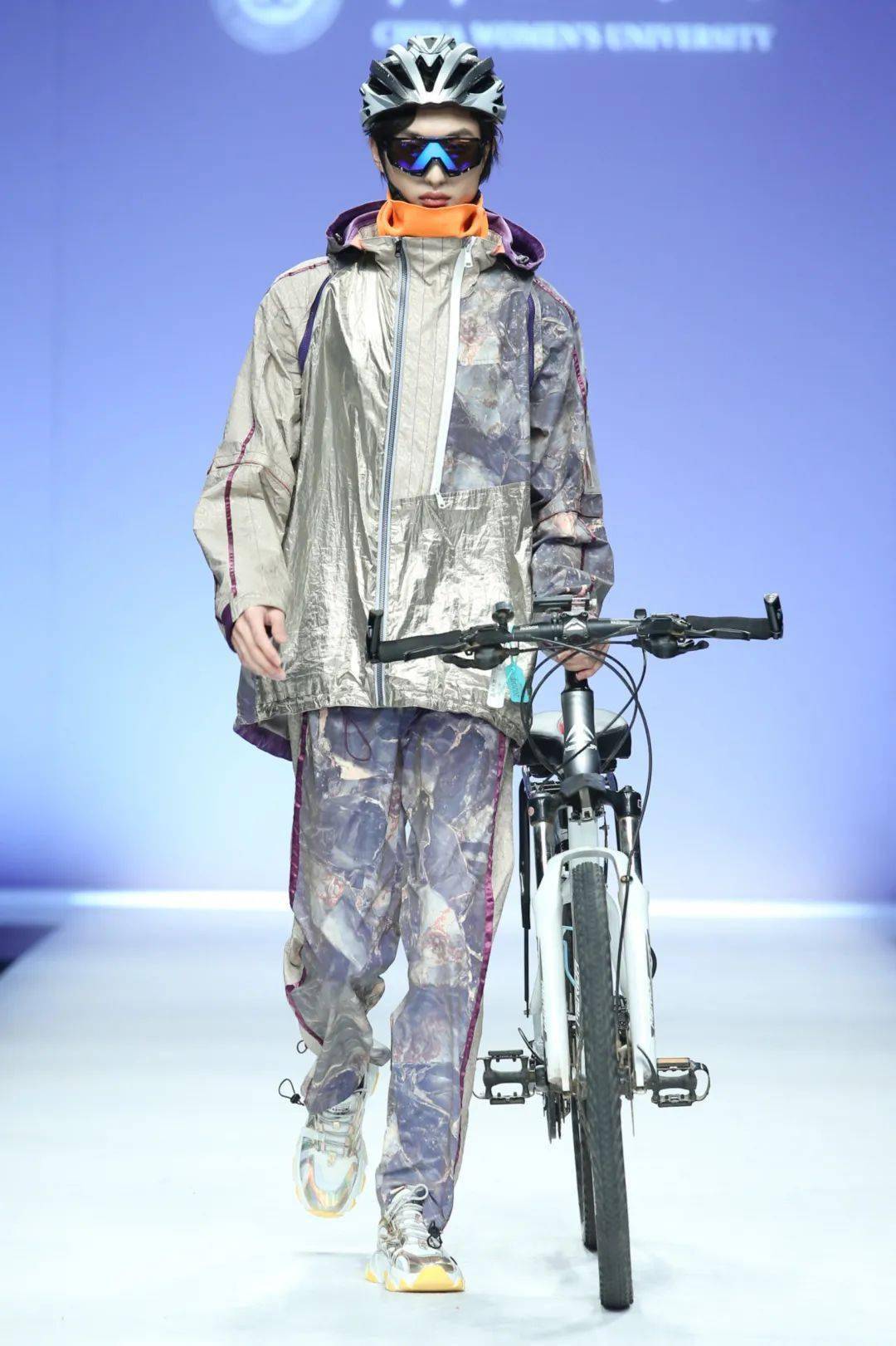 2021cgfw中华女子学院艺术学院后疫情时代的功能性服装设计