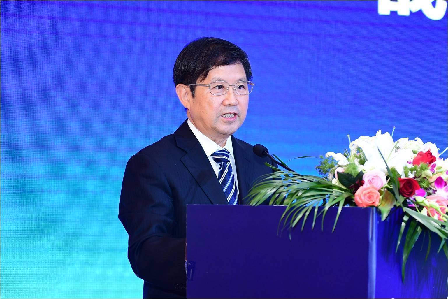 广西第一富豪:身价1700亿,从疫苗"贩子"逆袭为行业大咖_蒋仁生