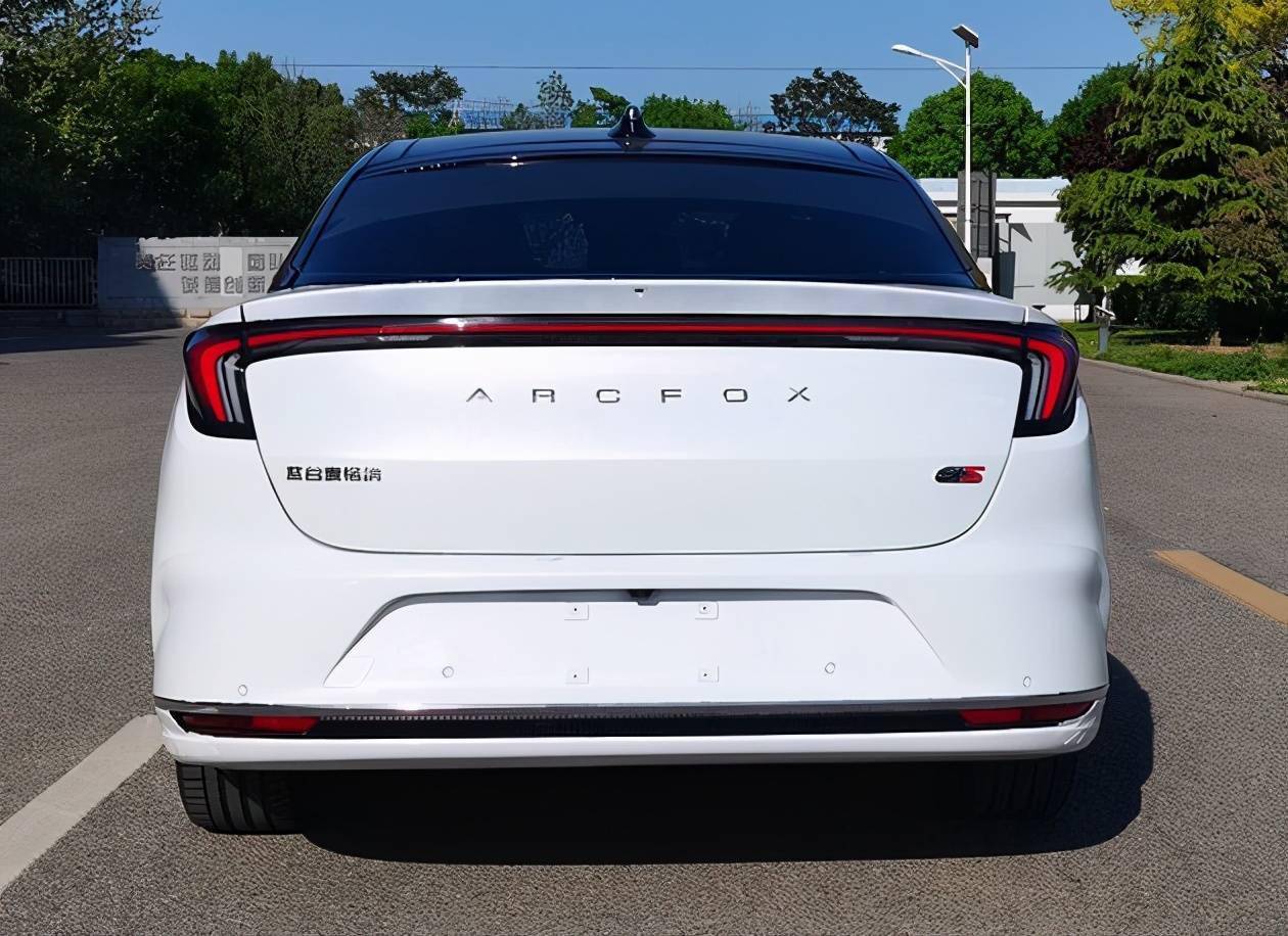 搭载华为ads自动驾驶系统 极狐阿尔法s 华为hi版申报图_搜狐汽车_搜狐