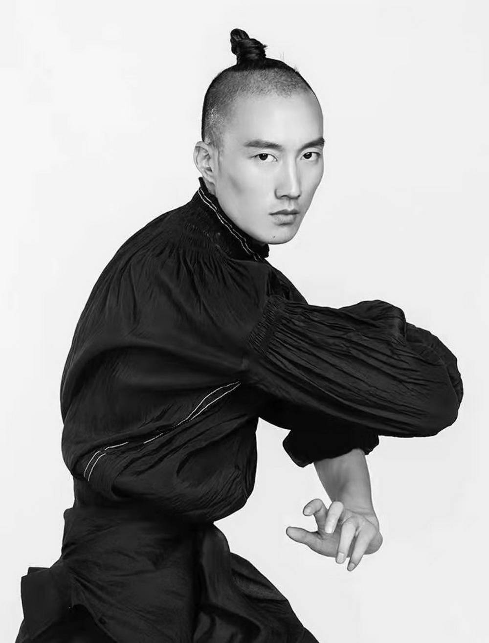 海南闭关创作5个月沈伟的融是怎样一个艺术奇观