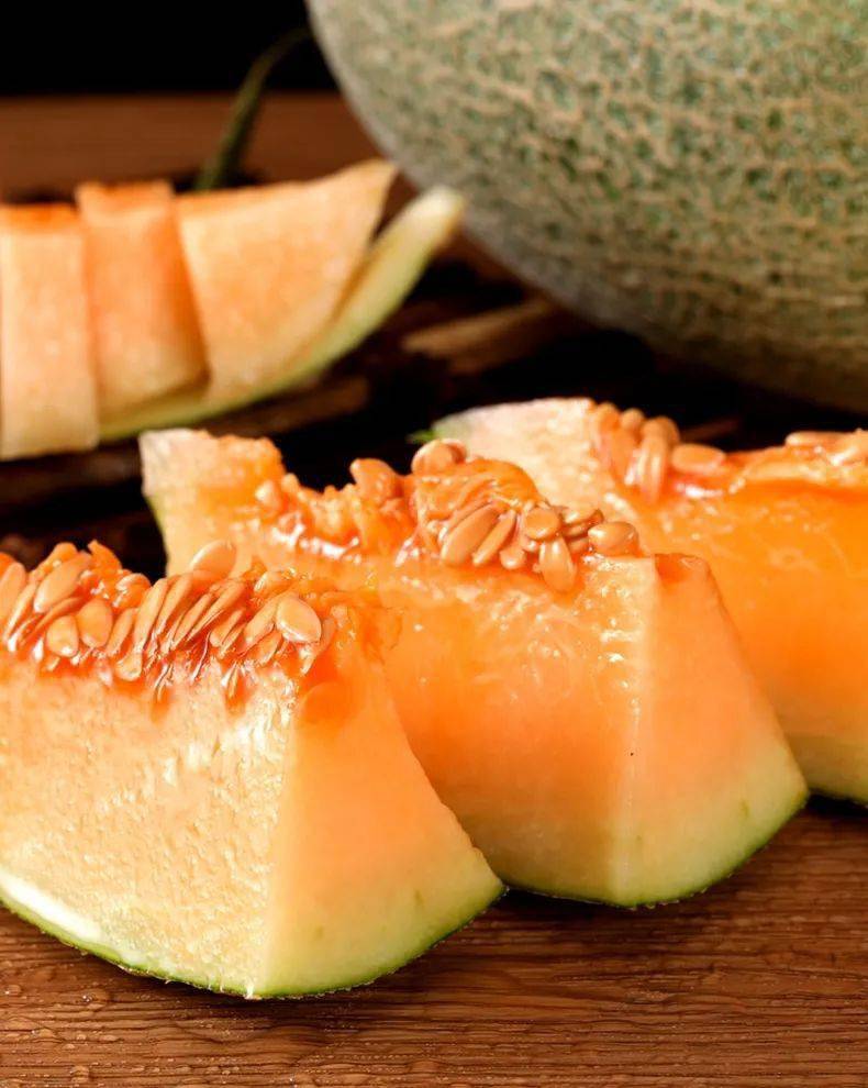 西州蜜瓜仅299元购门市价55元蜜瓜家庭装果肉脆甜爽口鲜嫩多汁顺丰