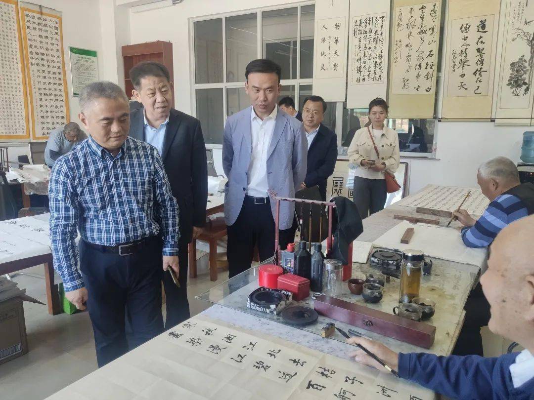 民政部《乡镇论坛》杂志社社长陈日发来滨州调研