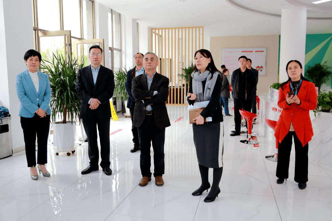 民政部《乡镇论坛》杂志社社长陈日发来滨州调研