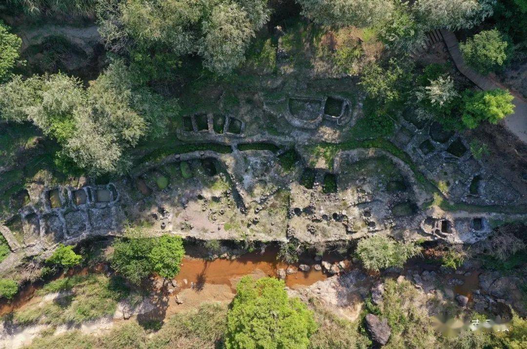 在10到14世纪,德化窑告别了自给自足模式,一跃成为中国东南沿海重要的