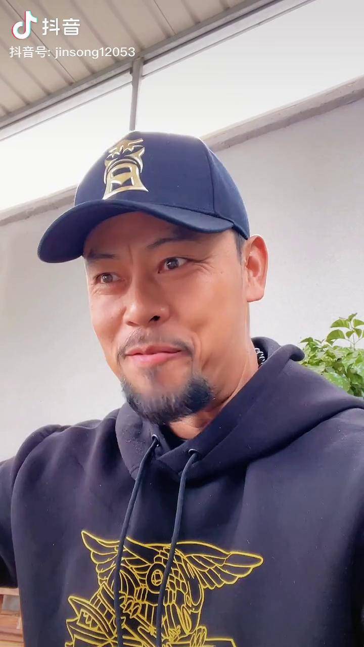 大口吃肉大口喝酒洒家就好这一口云南美食舌尖上的美食晋松演员