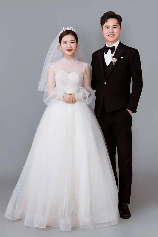 恭喜他们终于结婚了