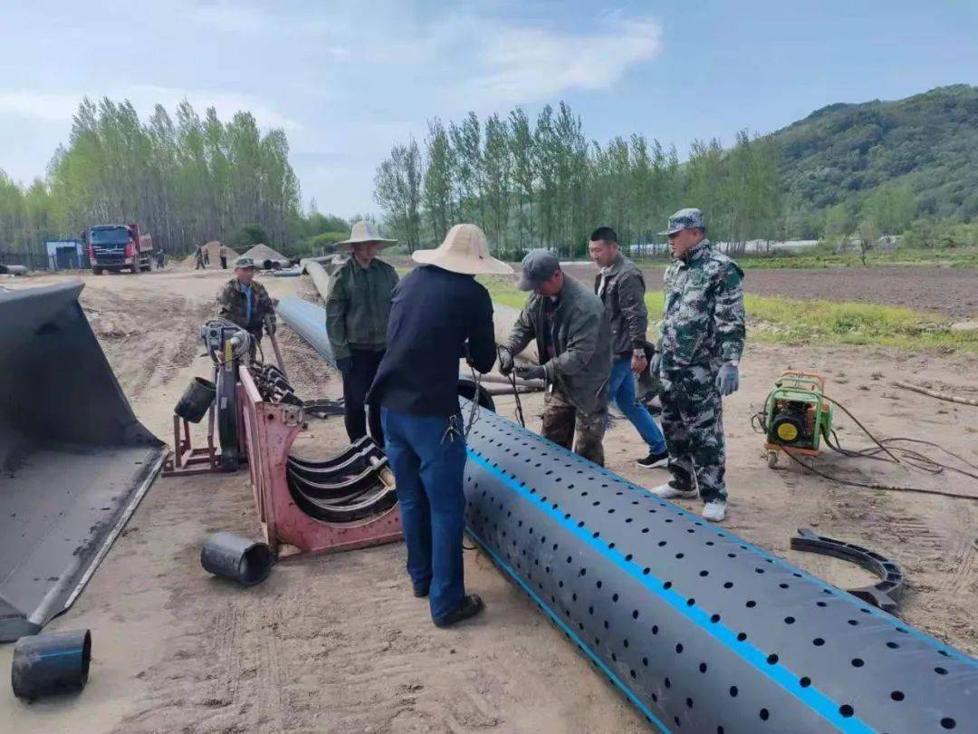 改造水厂净化能力,水源地渗渠过滤净化能力和提升蓄水池蓄水能力为主