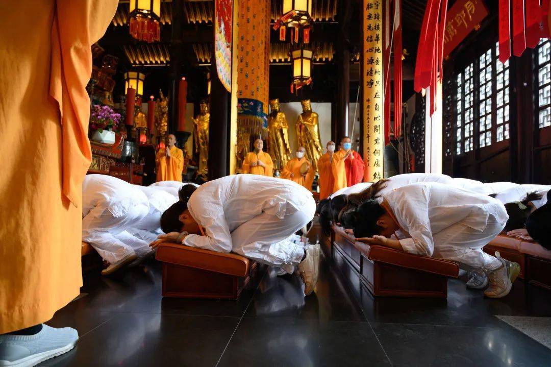 学子祈福公益法会丨三宝加持每一位奋力拼搏的学子所愿皆成