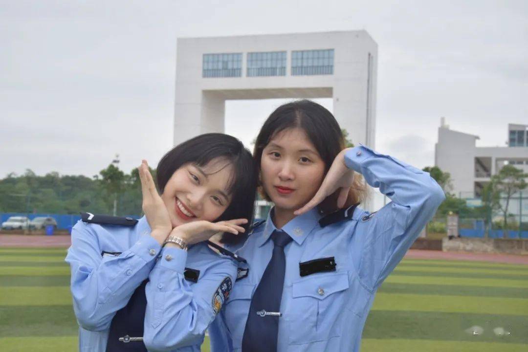 广西警察学院 校服图片
