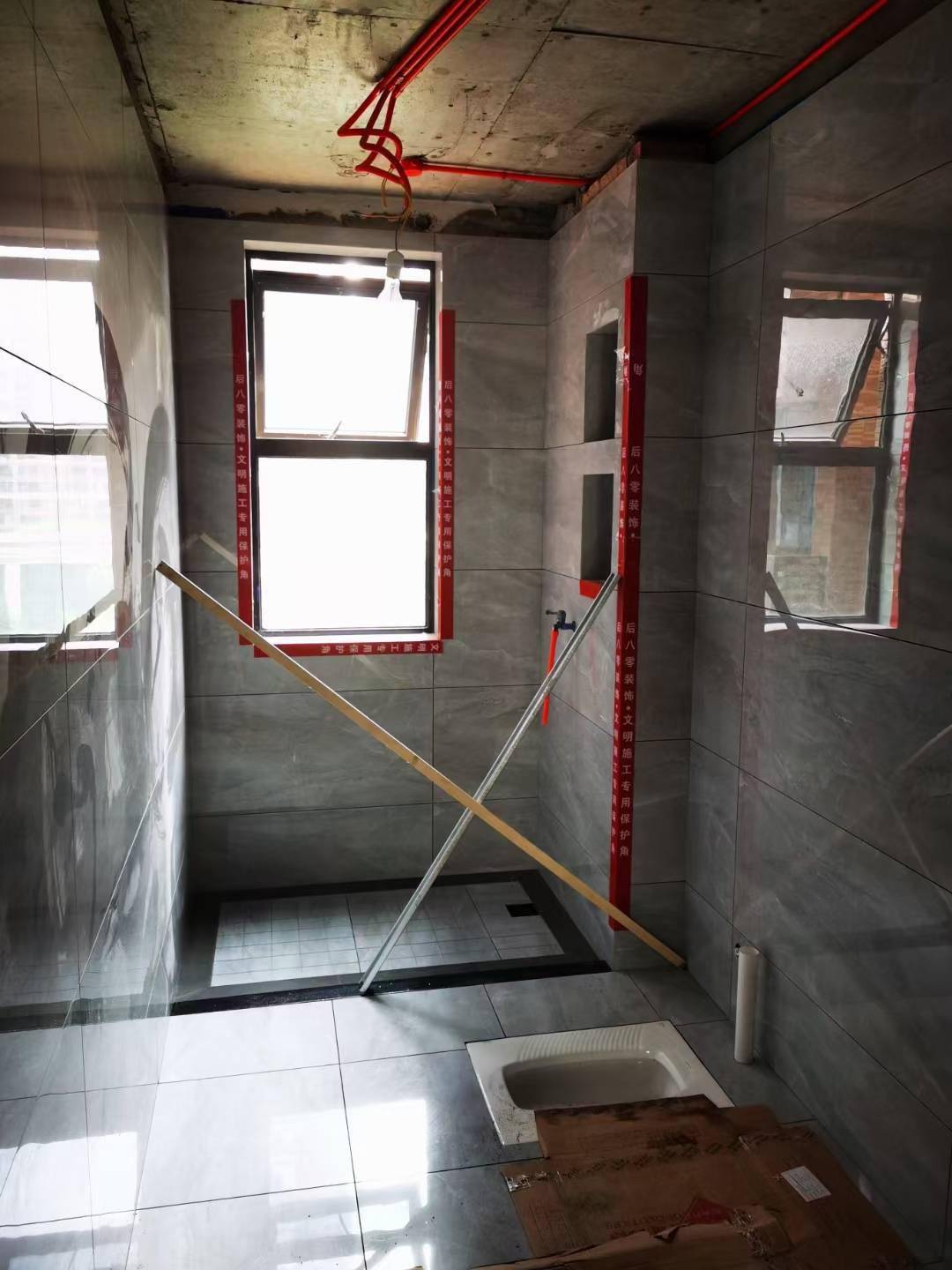 成都中德英伦联邦装修施工现场图丨我是人真的不是神