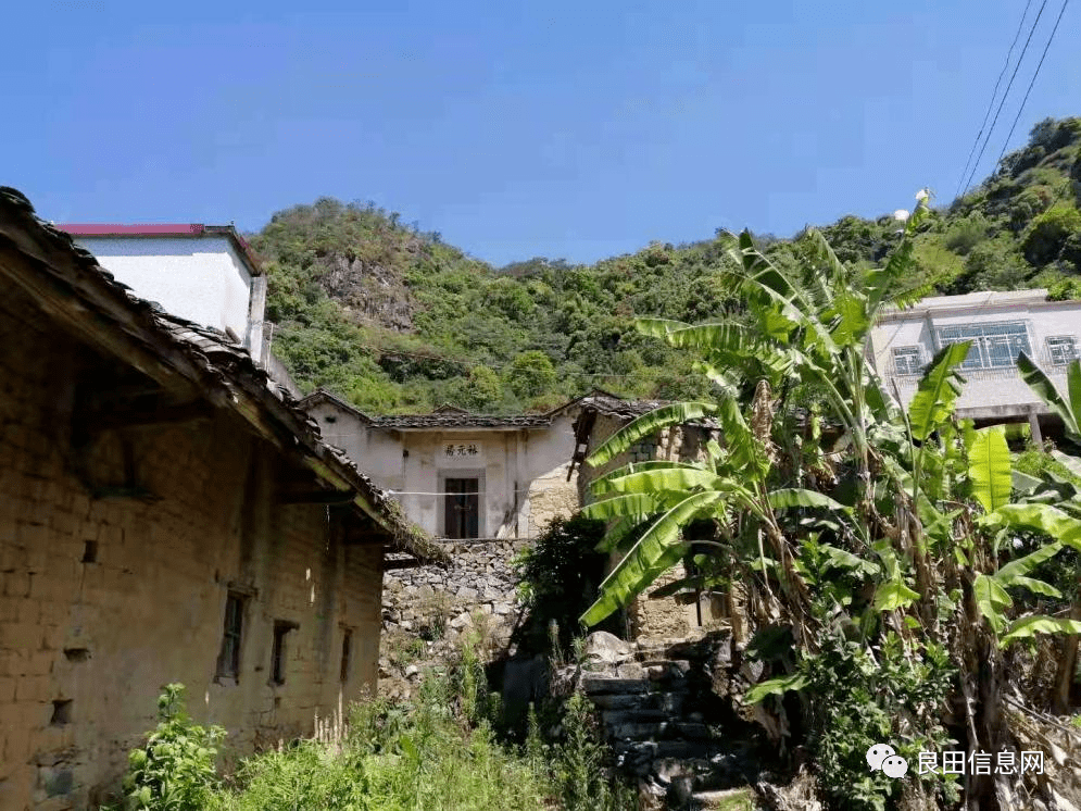 揭西走进黄泥溜旁边就是良田乡著名景点百丈礤瀑布和地质奇观冰臼群