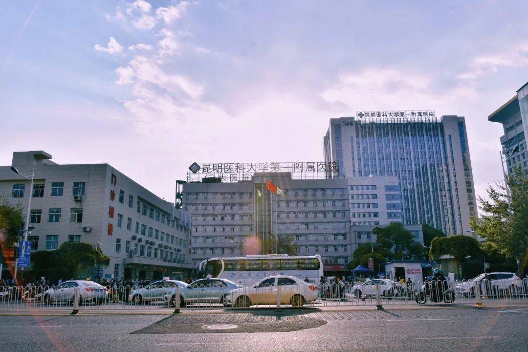 医院人均_医院图片真实(2)