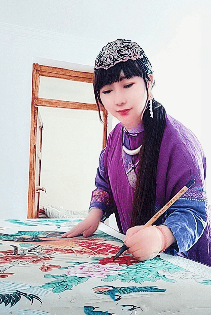 传承国粹瑰宝 弘扬华夏文明——记著名青年女画家墨青幽草