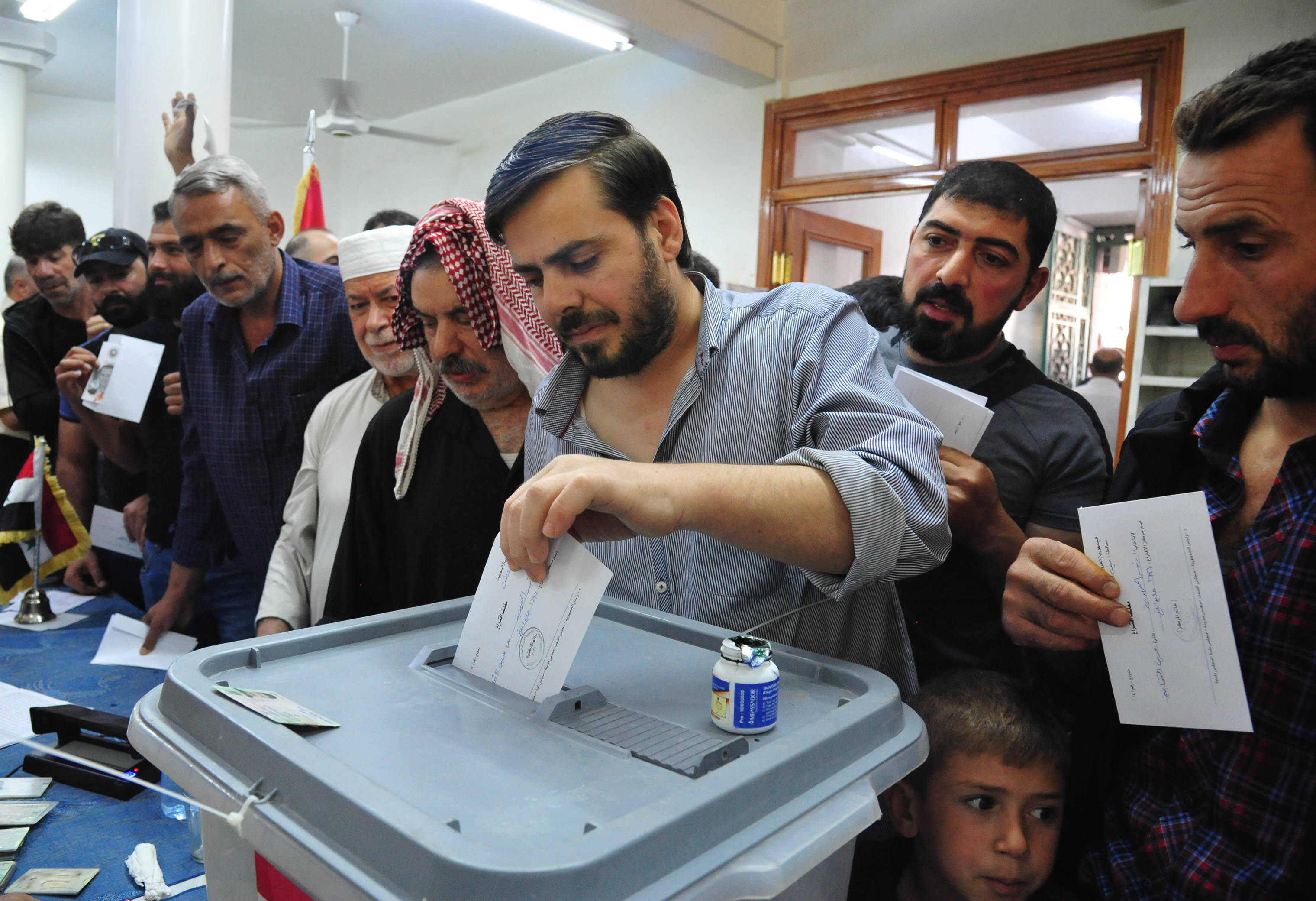 通讯:希望未来会更好——记叙利亚杜马镇居民参加总统大选投票