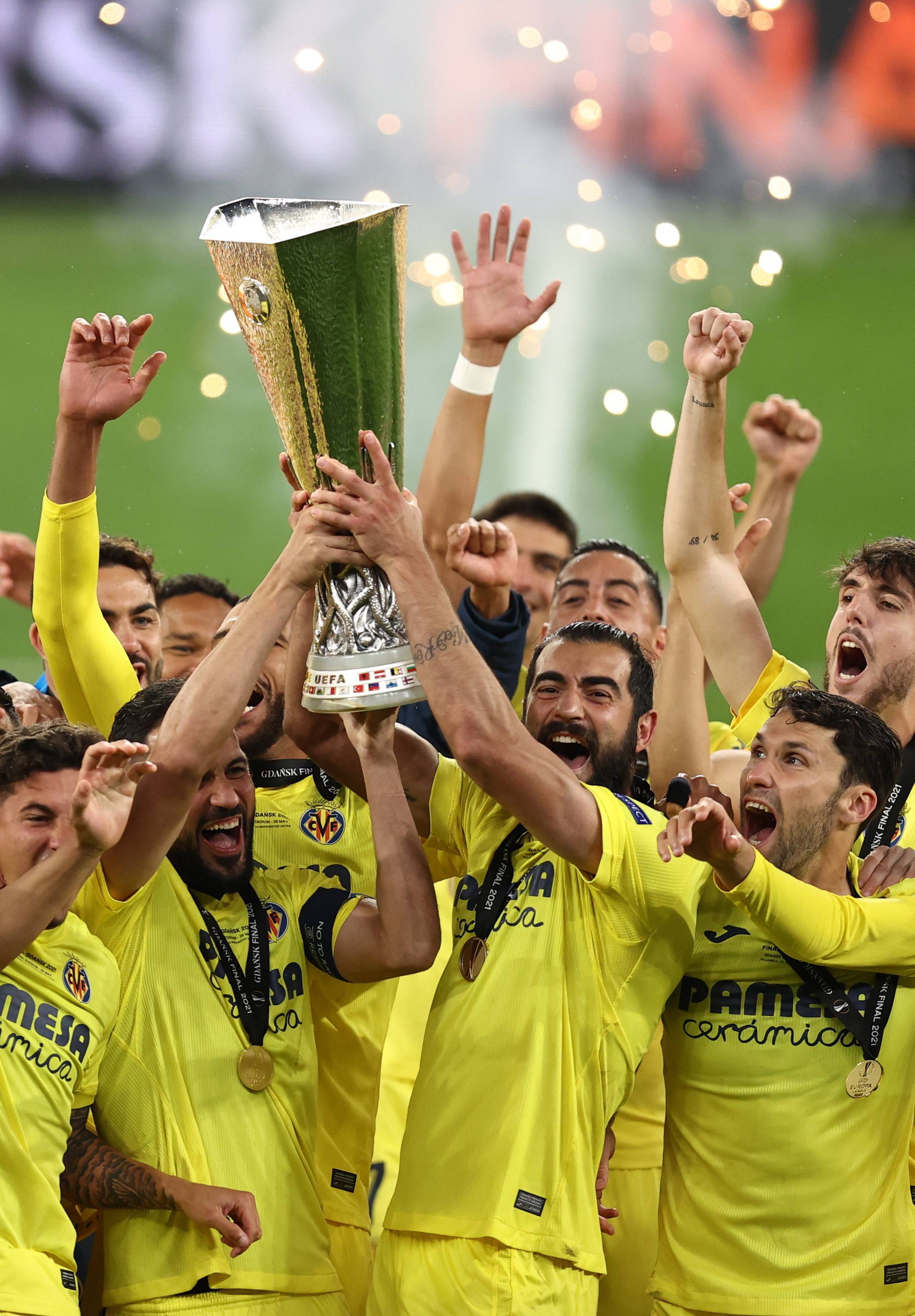 足球欧罗巴联赛比利亚雷亚尔夺冠