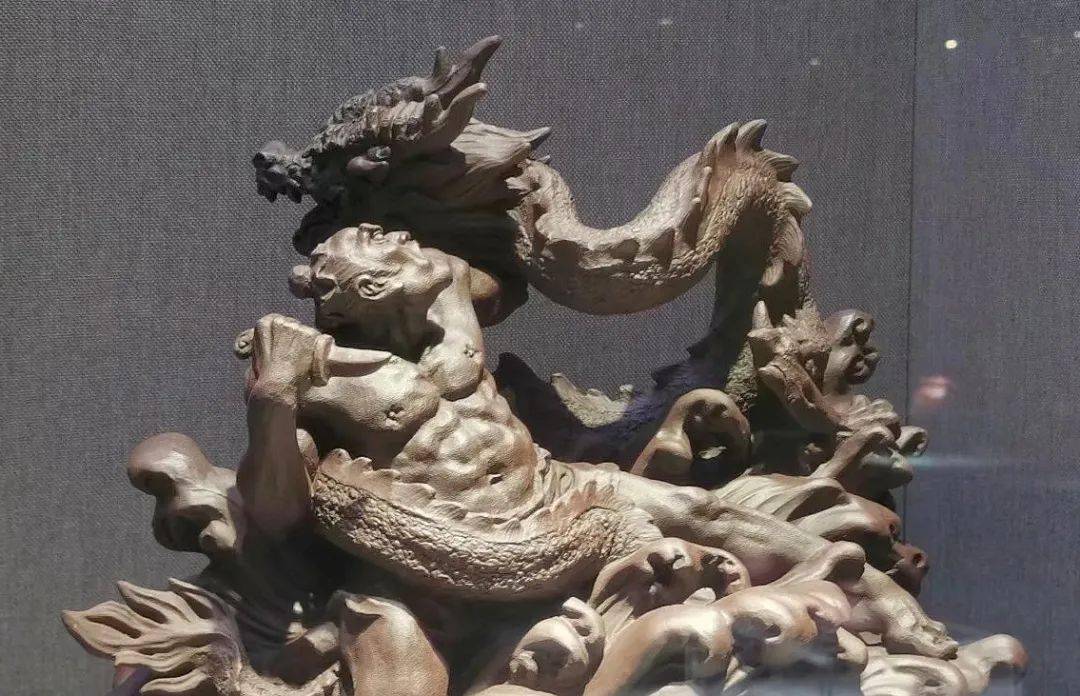 海派紫砂是海派文化的一支重要脉流,早在明代,宜兴紫砂就在上海立足