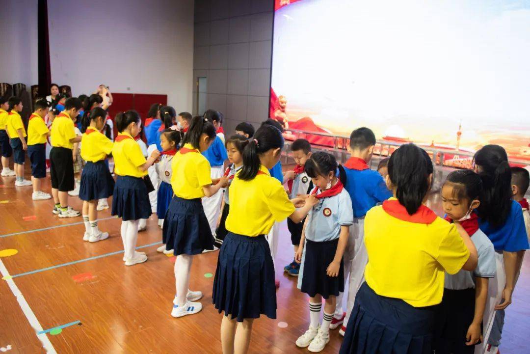 黄冈市红领巾心向党六一主题队日示范活动在市实验小学成功举行