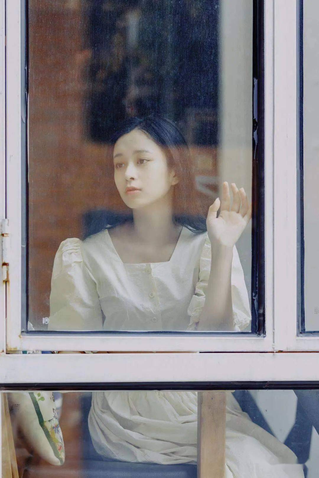 在家拍照怎么拍好看图片 cb50c5dcd033494195eab215109c1a5d.jpeg