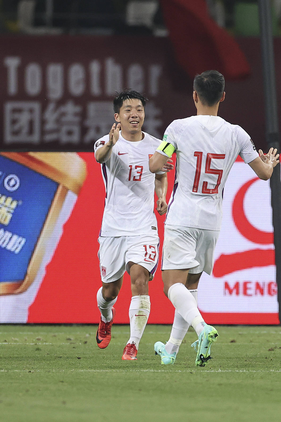 足球世预赛中国队对阵关岛队