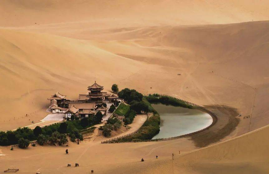 梦幻俄博梁 全程霸道越野车穿越大西北小众网红秘境 寻找真正的雅丹核心地貌 门票