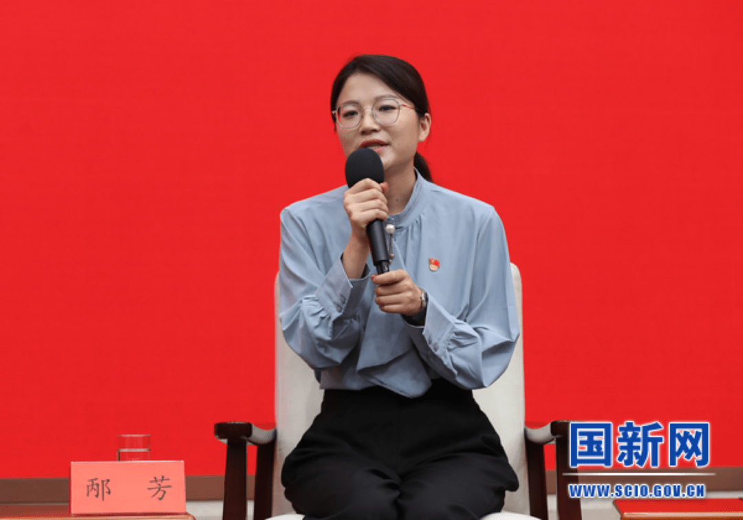党员代表走进发布厅|90后审计"女兵"邴芳:贫困资金是