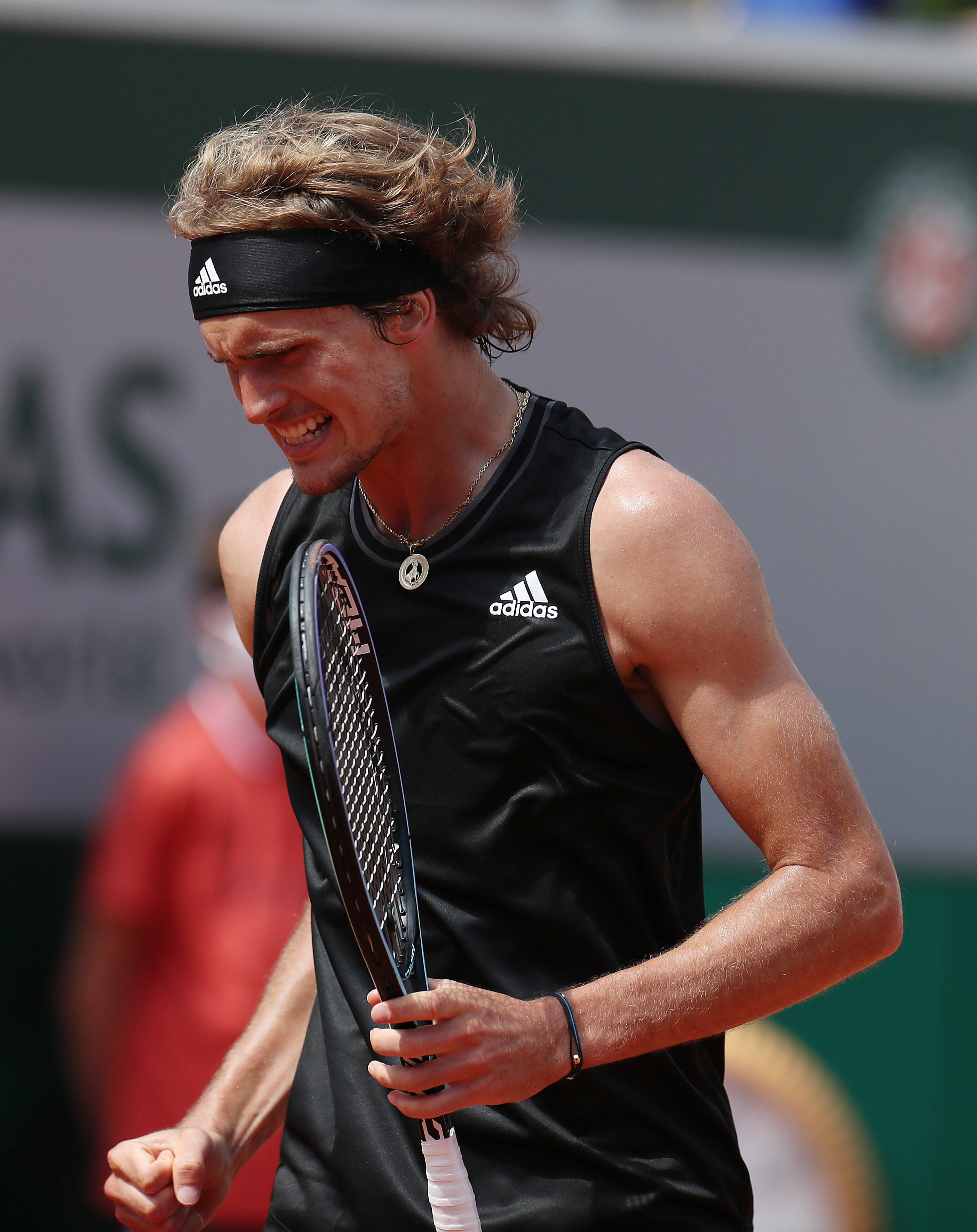 网球——法网:兹维列夫晋级第三轮