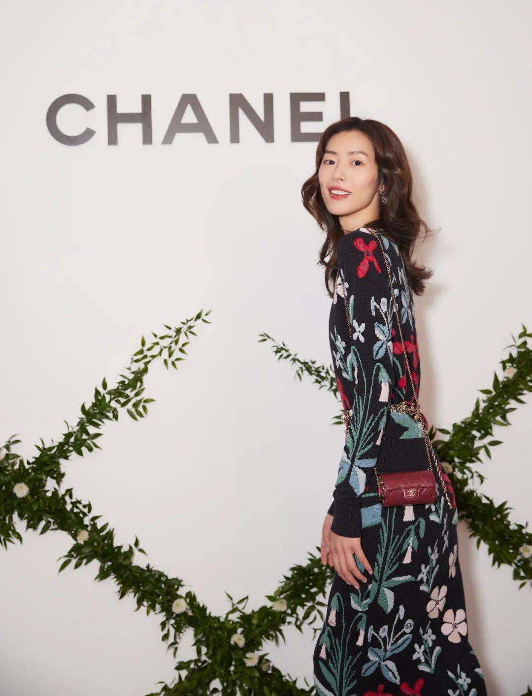 和刘雯 宋茜 王一博在香奈儿的"女士城堡"中过六一,是种什么体验?