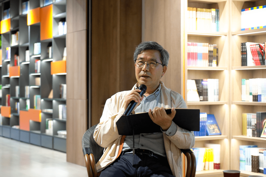 一腔赤诚尽付纸墨徐志祥作品研讨会在湖北科技学院举行